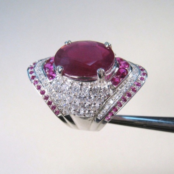 Beautiful 925 Silver  Oval Cut Ruby Ring New - Picture 3 of 3